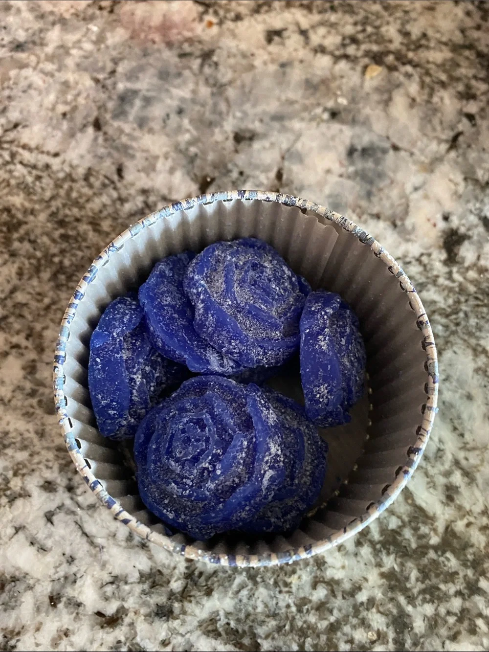 The Pioneer Woman Teal Tin with Blue Floral Lid Wax Melts